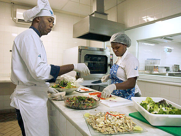 The Chefs in Brazil’s Olympic Village Plan to Cook 460,000 Pounds of Food a Day